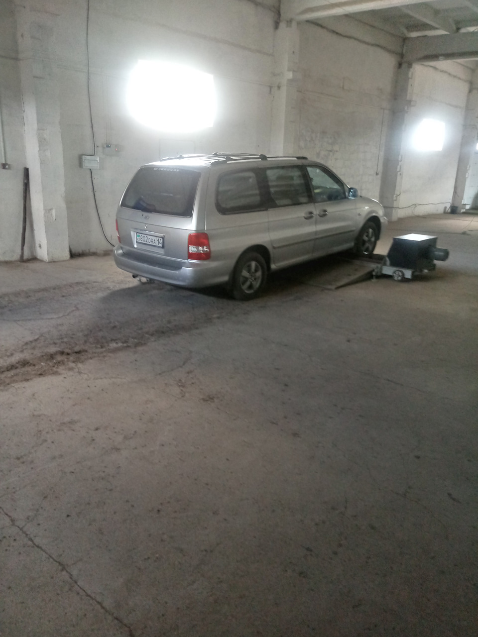 Фото в бортжурнале KIA Carnival (1G)