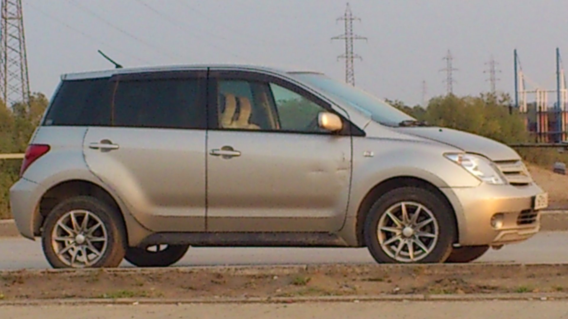 Toyota ist (1G) 1.3 бензиновый 2003 | на DRIVE2