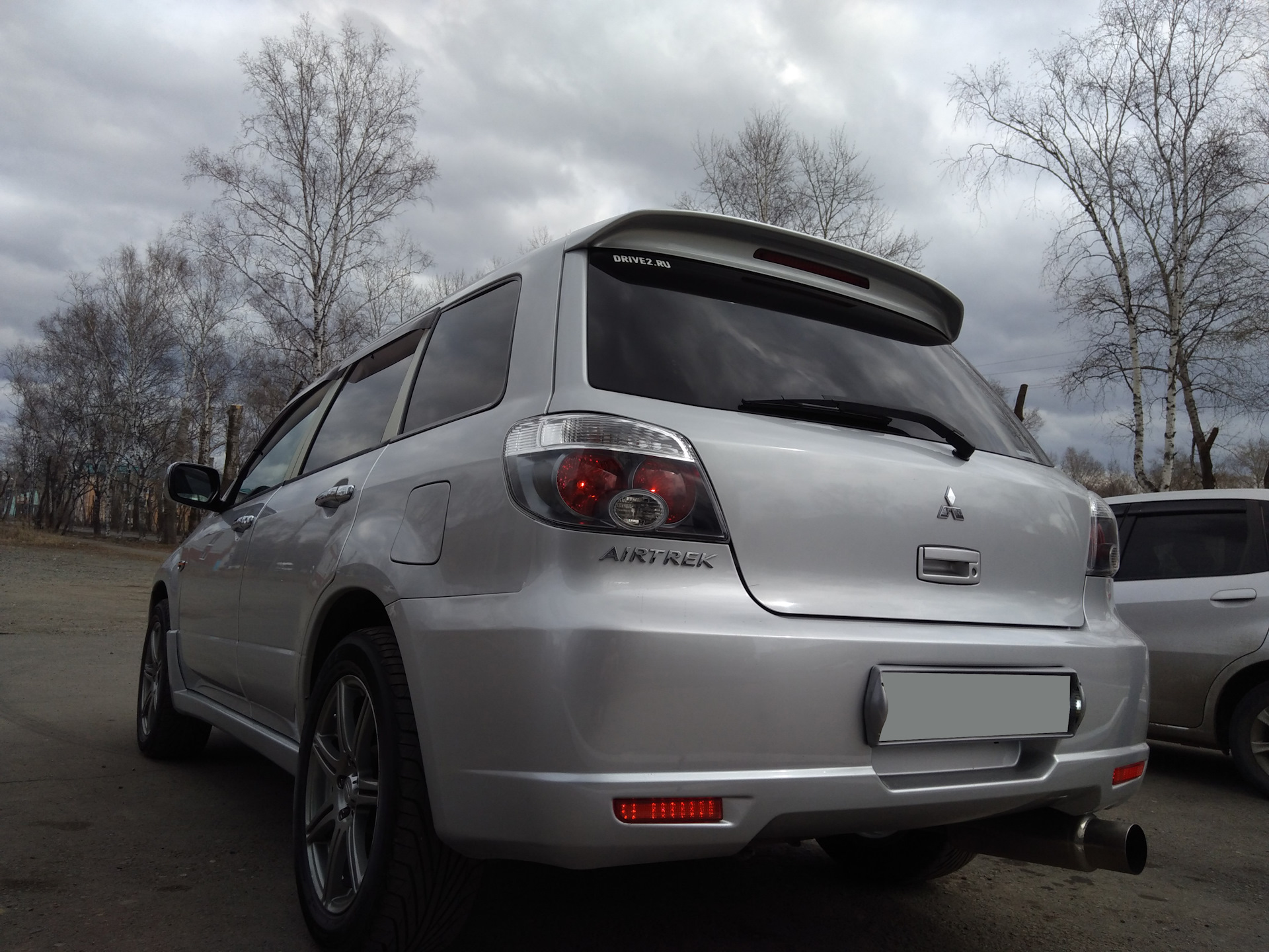 Mitsubishi airtrek 2.4. Митсубиси Аиртрек 2005. Мицубиси Аиртрек 2005. Митсубиси Аиртрек 2001.