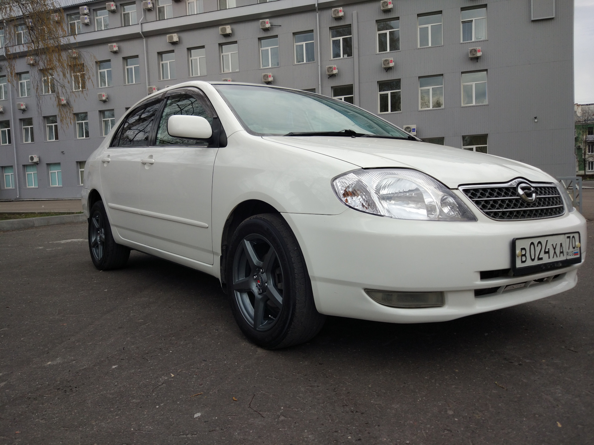 Тойота королла 120 кузов колеса. Королла 120 r16. Toyota Corolla 120 r16. Тойота Королла 120 r16 205 55. 225/55/17 Тойота Королла 120 кузов.