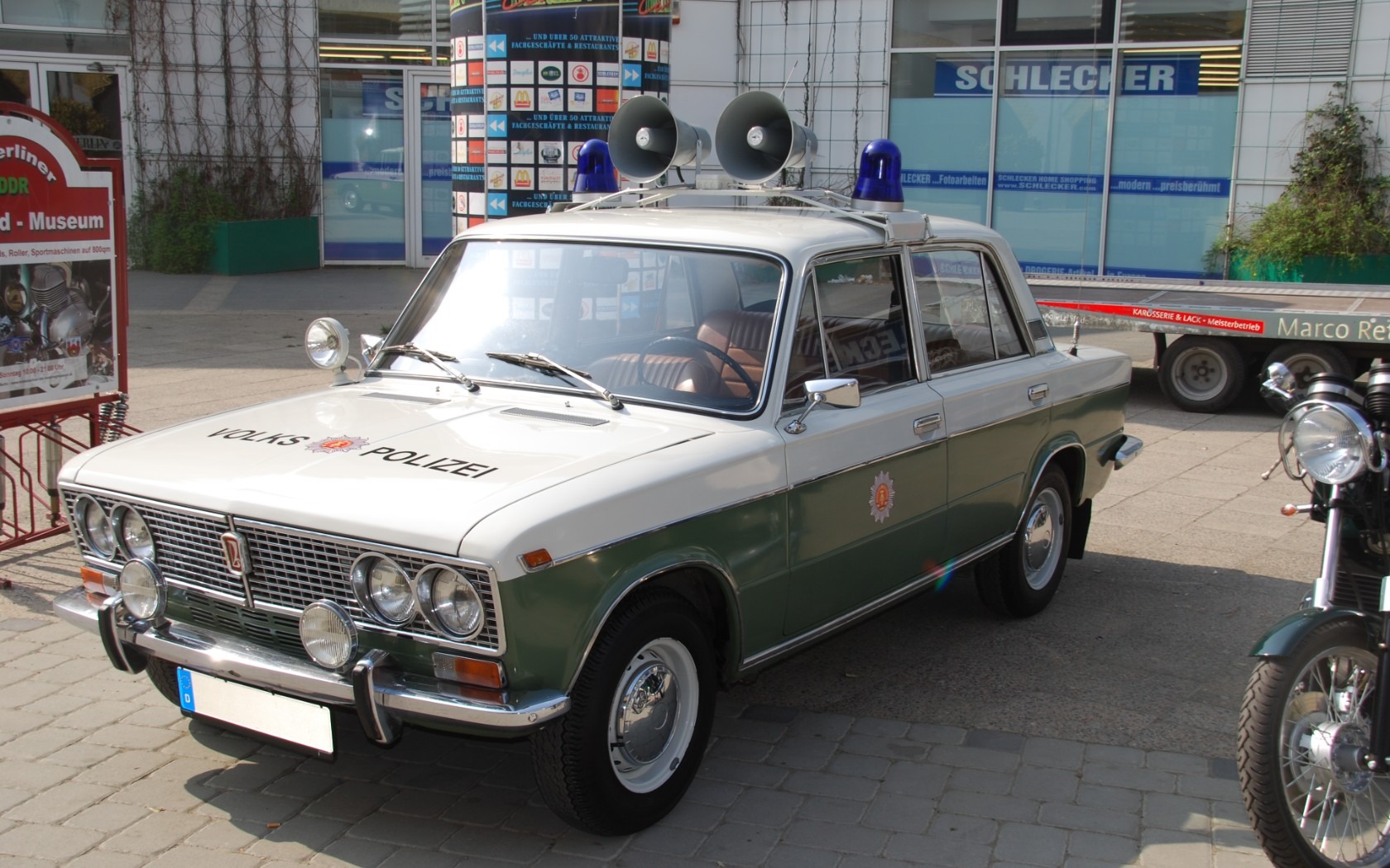 Lada 1500 VOLKSPOLIZEI — Lada 2103, 1,5 л, 1974 года | фотография | DRIVE2