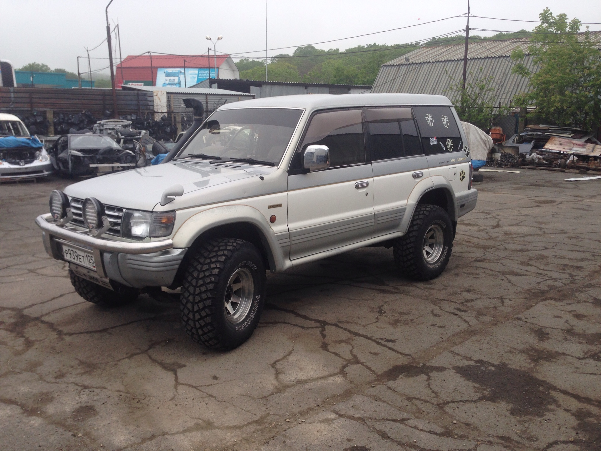 Купить митсубиси паджеро бу на авито. Mitsubishi Pajero 2002. Mitsubishi Pajero 2 дуга. Лифт Митсубиси Паджеро 1992. Мицубиси Паджеро Джимми.