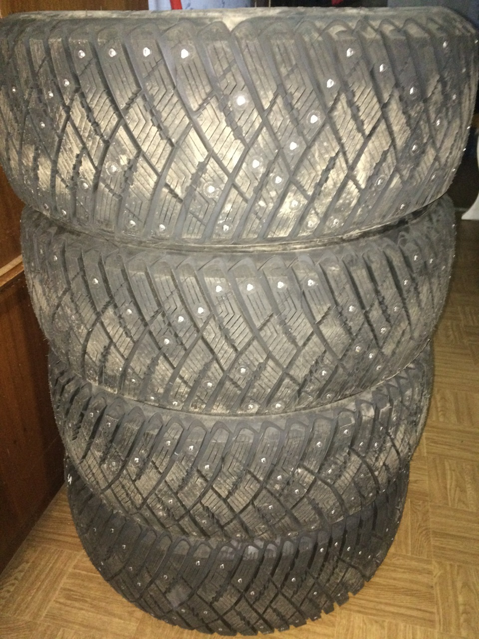 Goodyear grip 2. Goodyear Arctic 2 r16. Гудиер ультра грип айс Арктик 2 205/55/16. Шины Гудиер ультра грип айс Арктик. Резина Гудиер зимняя 16 205/55.