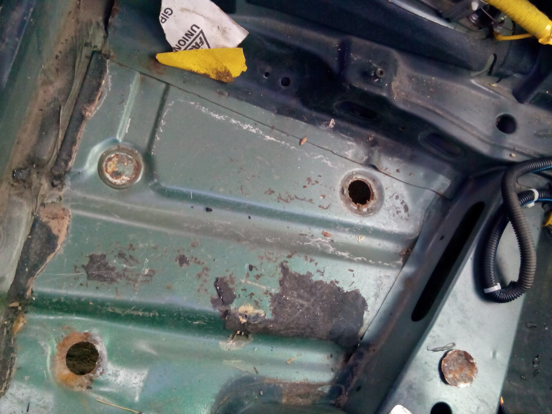 пробки на днище