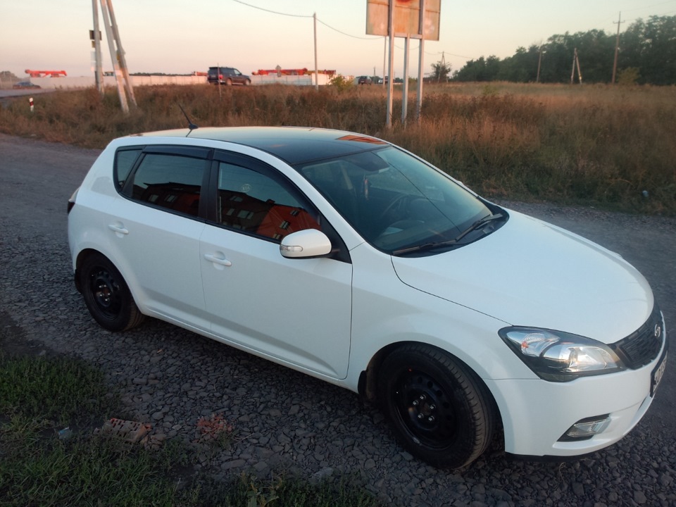 Kia Ceed ed черная крыша