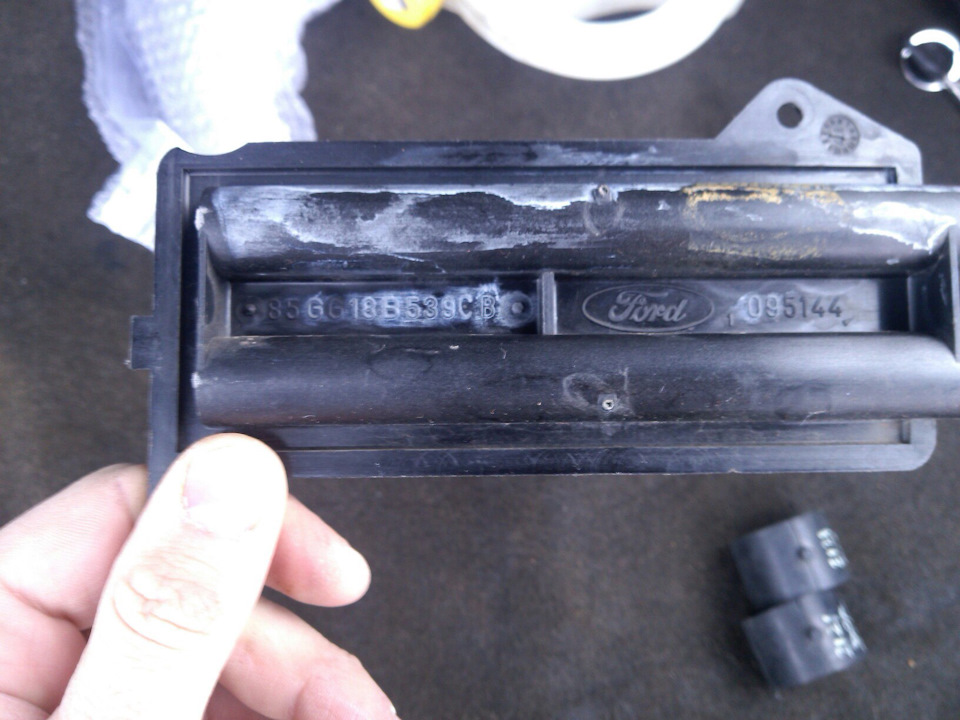 11. Поломка. Потек радиатор печки. — Ford Scorpio II, 2 л, 1995 года ...