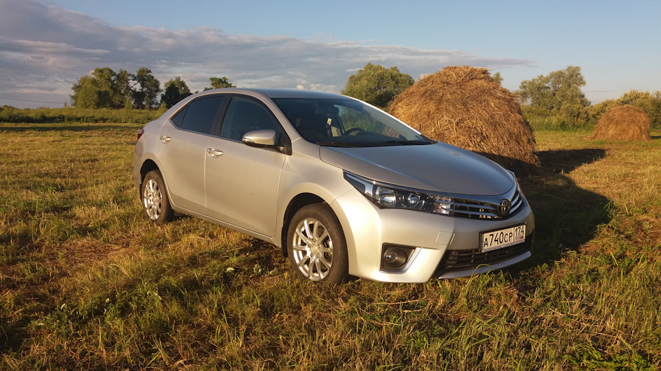 Тойота королла омск. Toyota Corolla комфорт. Тайота каролла камфорт. Toyota Corolla 160 сверху. Toyota комфорт Corolla комфорт.