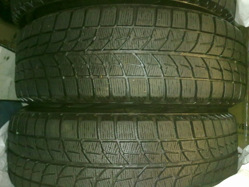 Продаю Зимнюю резину Bridgestone на дисках R14 — Toyota Corolla (110 ...