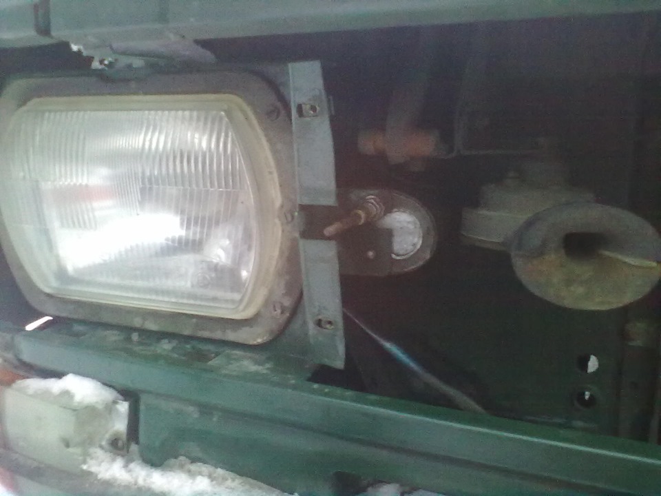 хотел поставить дворники на фары от жигулей но неодошли придется искать ...