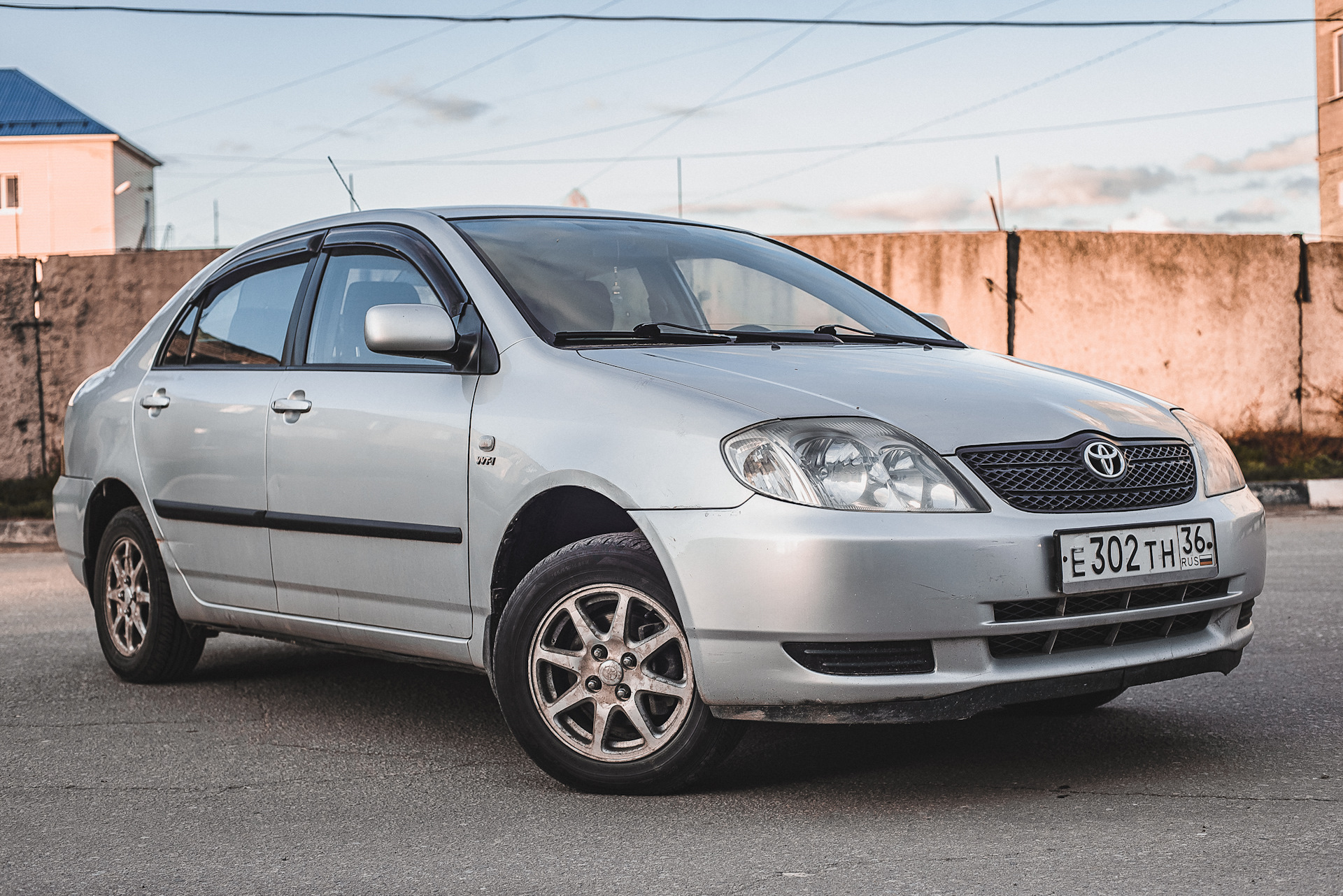 2003 года выпуска. Toyota Corolla 2003. Тойота Королла 2003 года. Toyota Corolla e120 2003. Тойота Королла 2003 года хэтчбек.