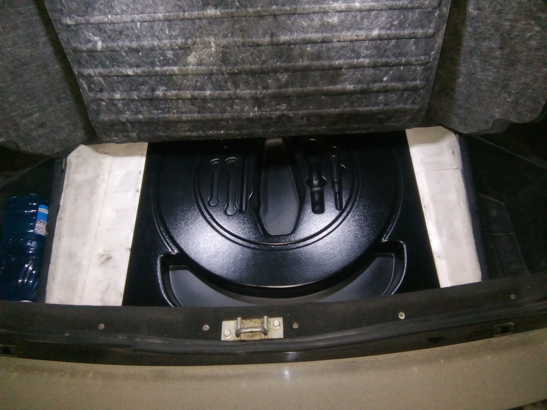 органайзер приора. органайзер приора. фальшпол лада приора седан. органайзер в багажник приора универсал. запаска в багажник приора универсал.