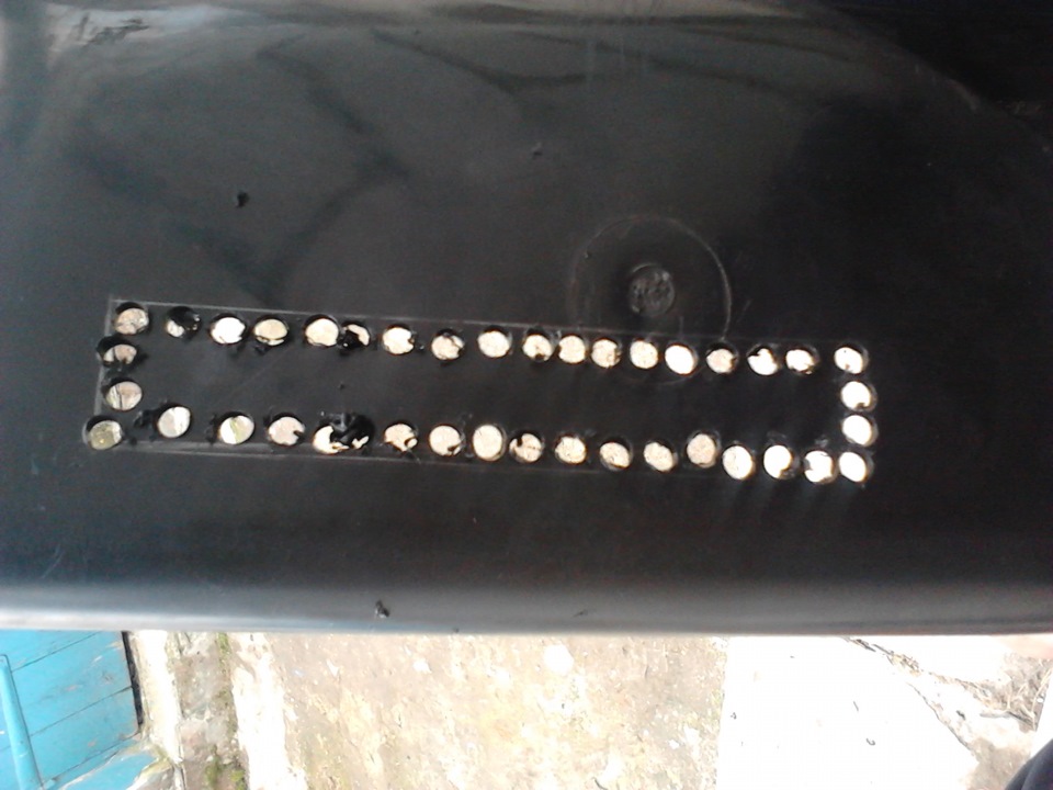 Доп. блок предохранителей от Волги — Lada 21074, 1,6 л, 2003 года ...