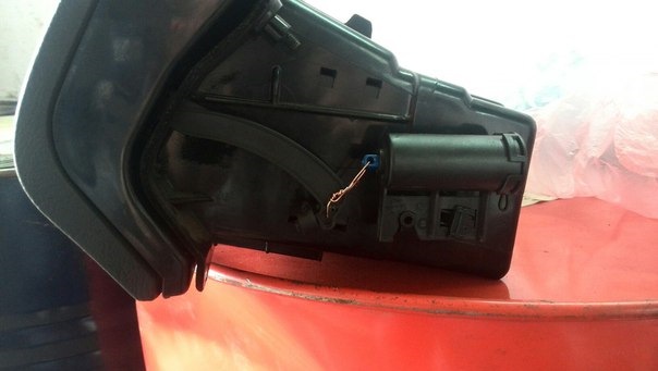 8b2a2e6s 960 Как открыть полностью бардачок w220