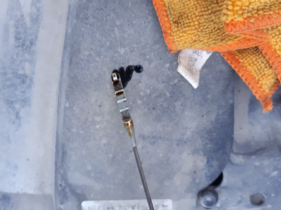 Отложения на крышке расширительного бачка, подскажите пожалуйста ...