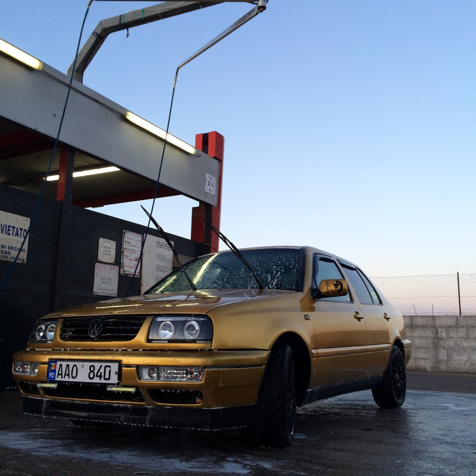 Мобильная Автомойка в Италии — Volkswagen Vento, 1,8 л, 1996 года ...