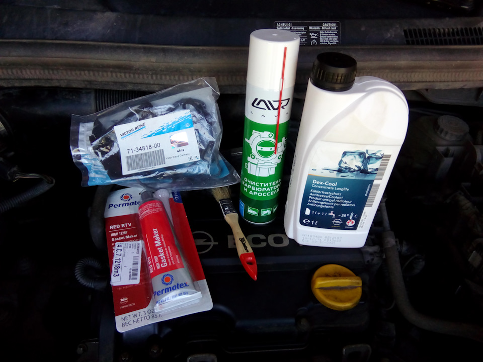 Замена прокладки клапанной крышки + герметик и чистка дроссельной ...