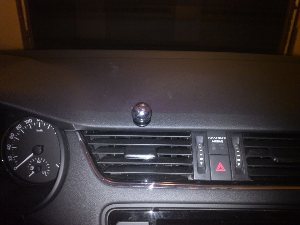 8b50b1cs 960 держатель телефона skoda octavia a5