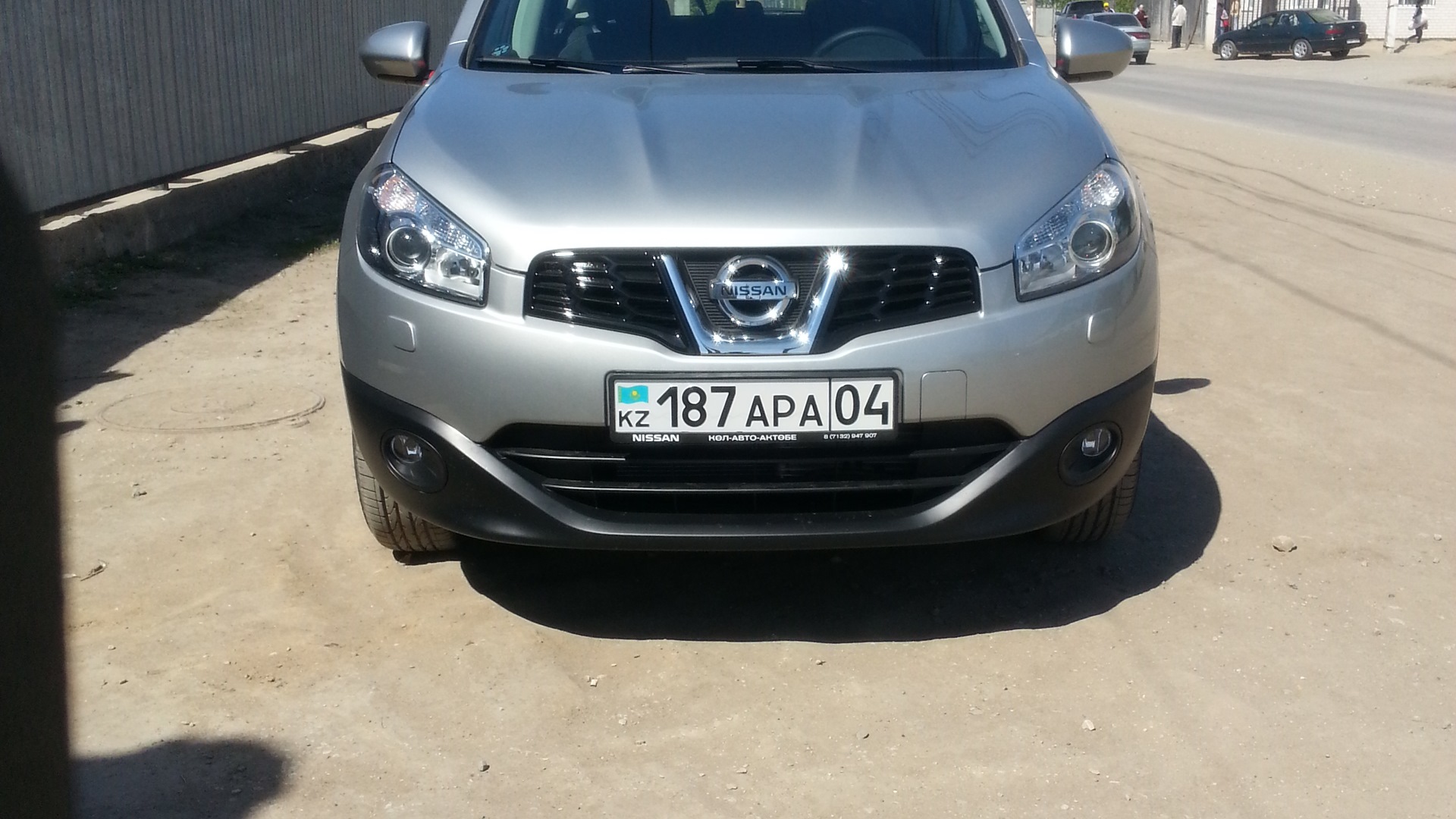 Nissan Qashqai (2G) 1.6 бензиновый 2013 | серебро на DRIVE2