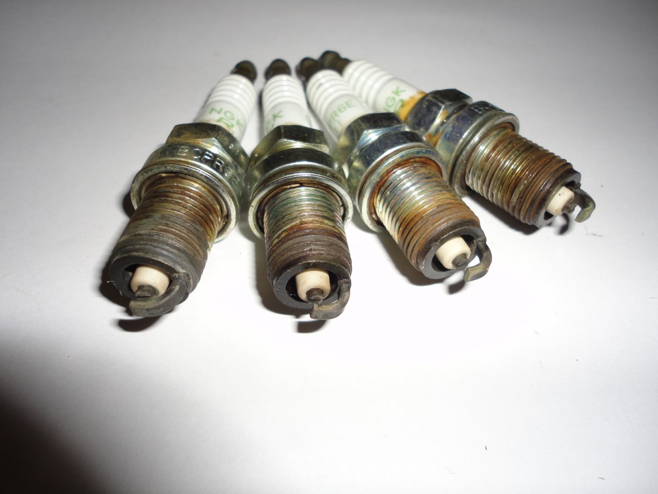 8b569das 960 Как выкрутить свечи на приоре