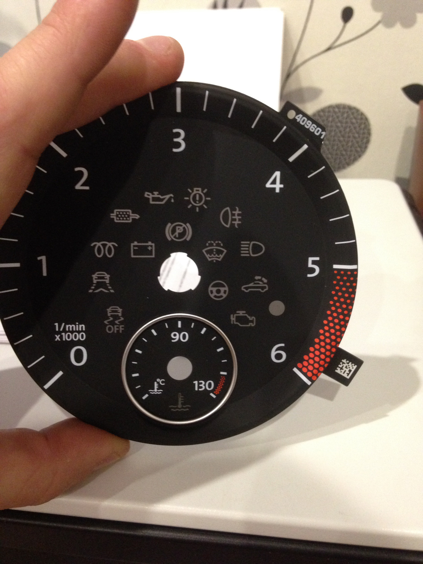 Тахометр шкала плоский. Шкала тахометра спидометра 2106. Тахометр шкала. Накладки на спидометр и тахометр альфа 110. Шкала тахометра ваз 2106.