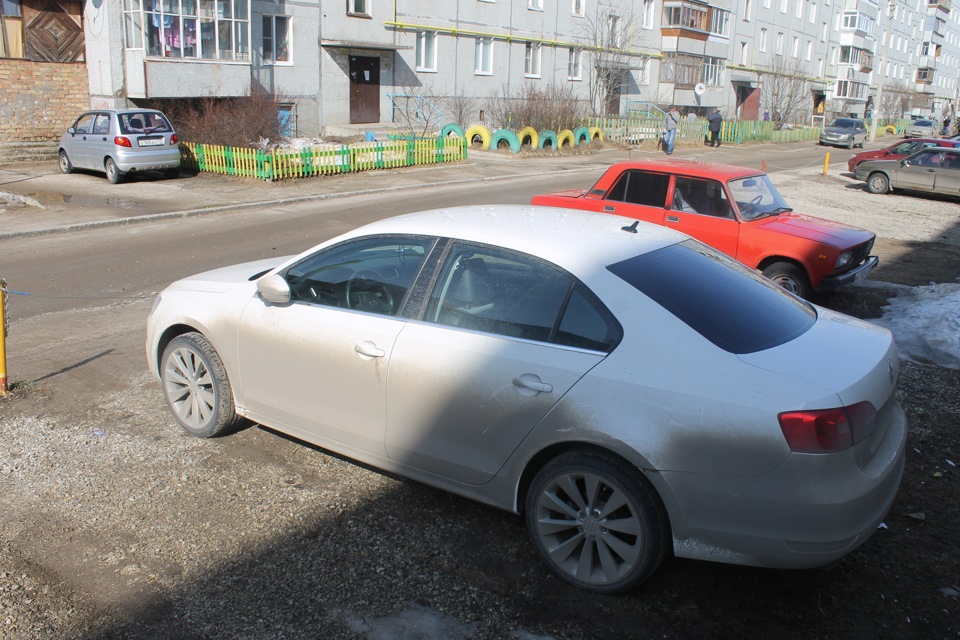 Порез резины. — Volkswagen Jetta VI, 2 л, 2015 года | шины | DRIVE2