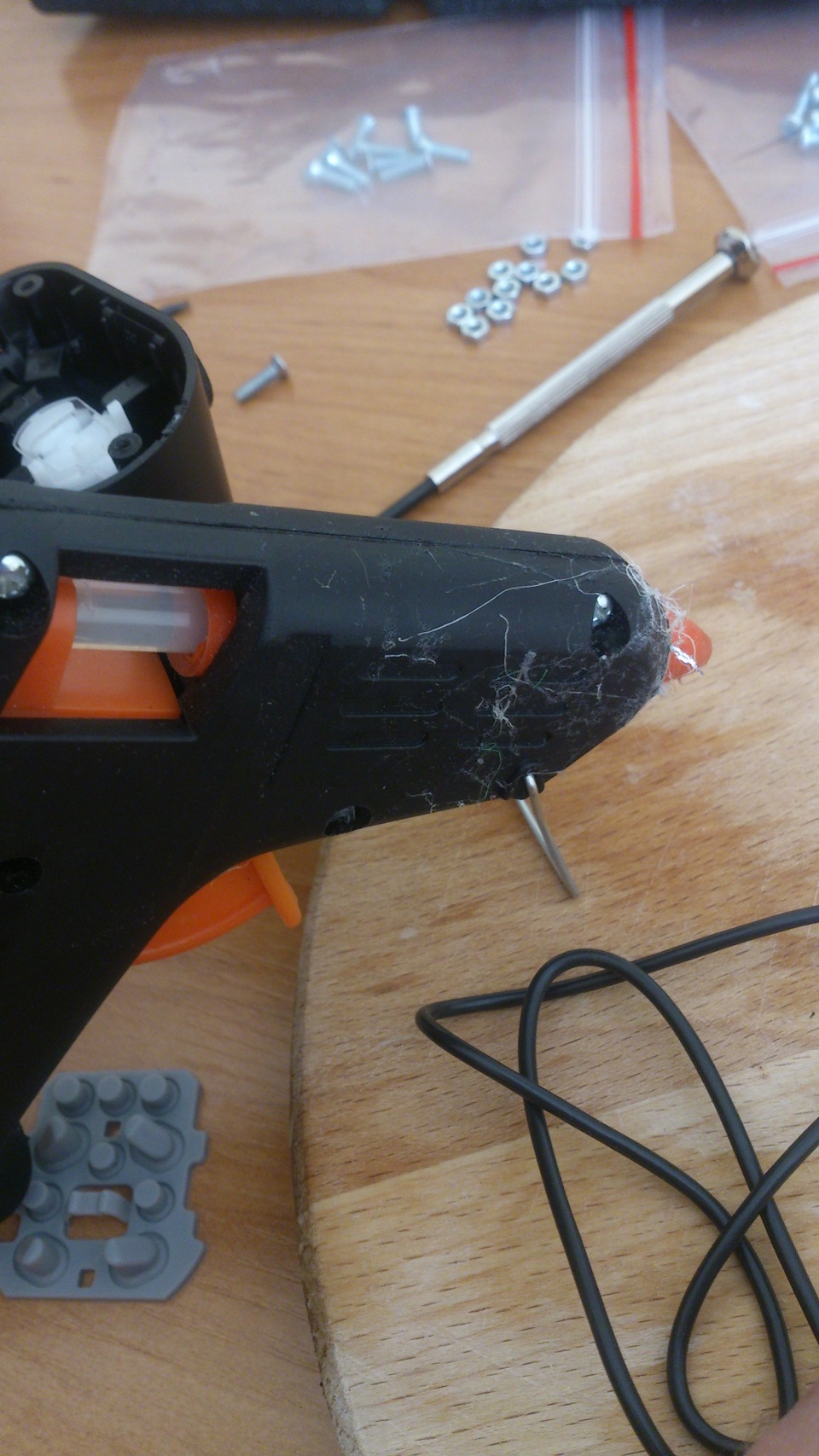 на всякий случай приклеил провод к той детальки что от джойстика — Toyota Allex