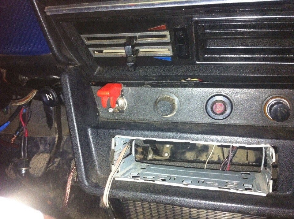 Кнопка-тумблер — Lada 21065, 1,7 л, 1994 года | электроника | DRIVE2