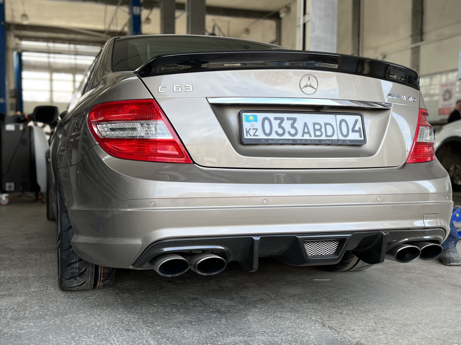 C63 AMG 204 матовая