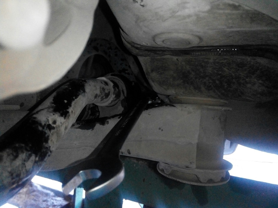 Заменил резинки на стабилизаторе поперечной устойчивости. — KIA Rio (2G ...