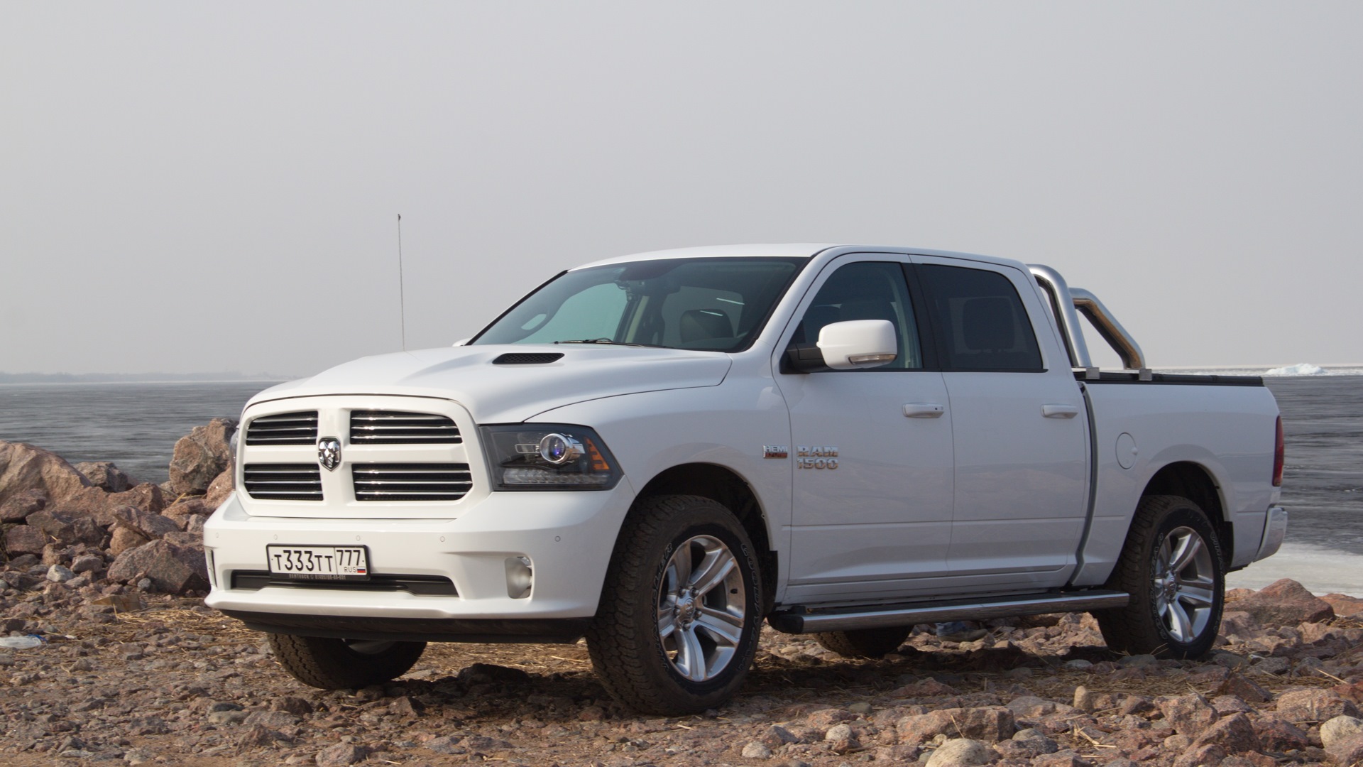 Додж рам 1500 5.7. Dodge Ram 5.7 Hemi - тачка за 1.4 миллиона рублей.