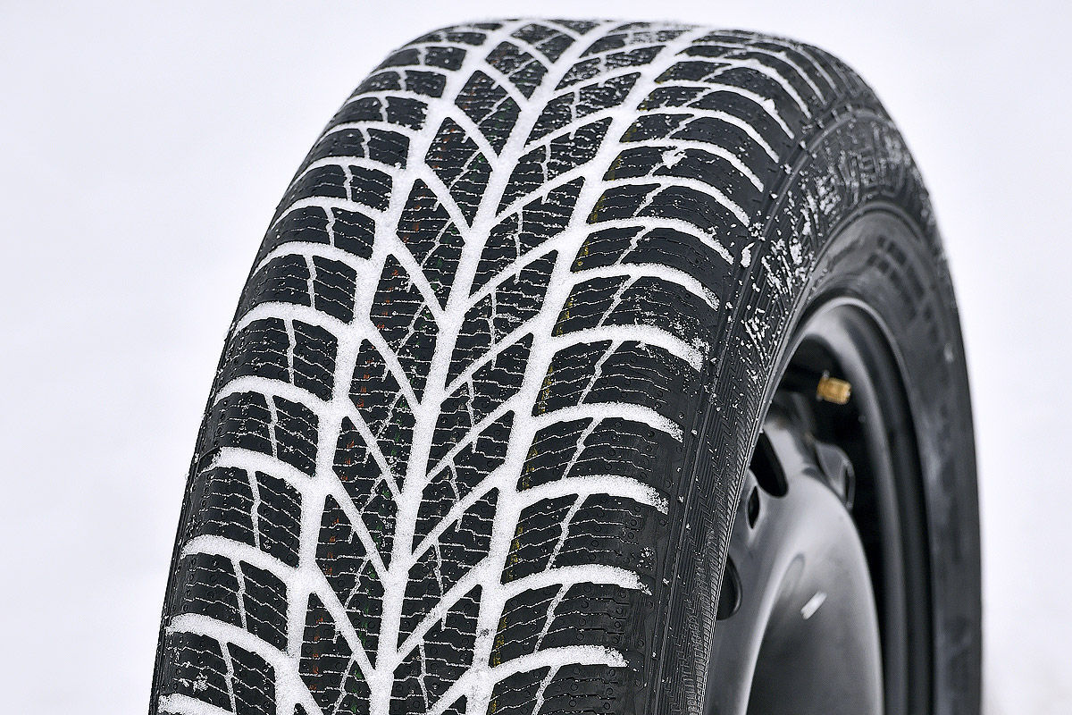 Шины gislaved soft frost. Gislaved Euro Frost. Гиславед евро Фрост 5. Автомобильная шина Gislaved Euro Frost 6 225/65 r17 106h зимняя. Шины Гиславед зимние.