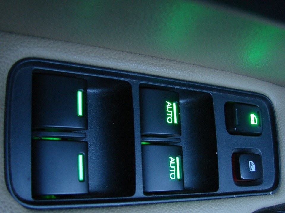 Пропала подсветка кнопок. Подсветка кнопок стеклоподъемников Лансер 10. Блок стеклоподъемников TLC 200. Подсветка кнопок стеклоподъемников Honda CRV 2 поколение. Диоды подсветки кнопок TLK 200.