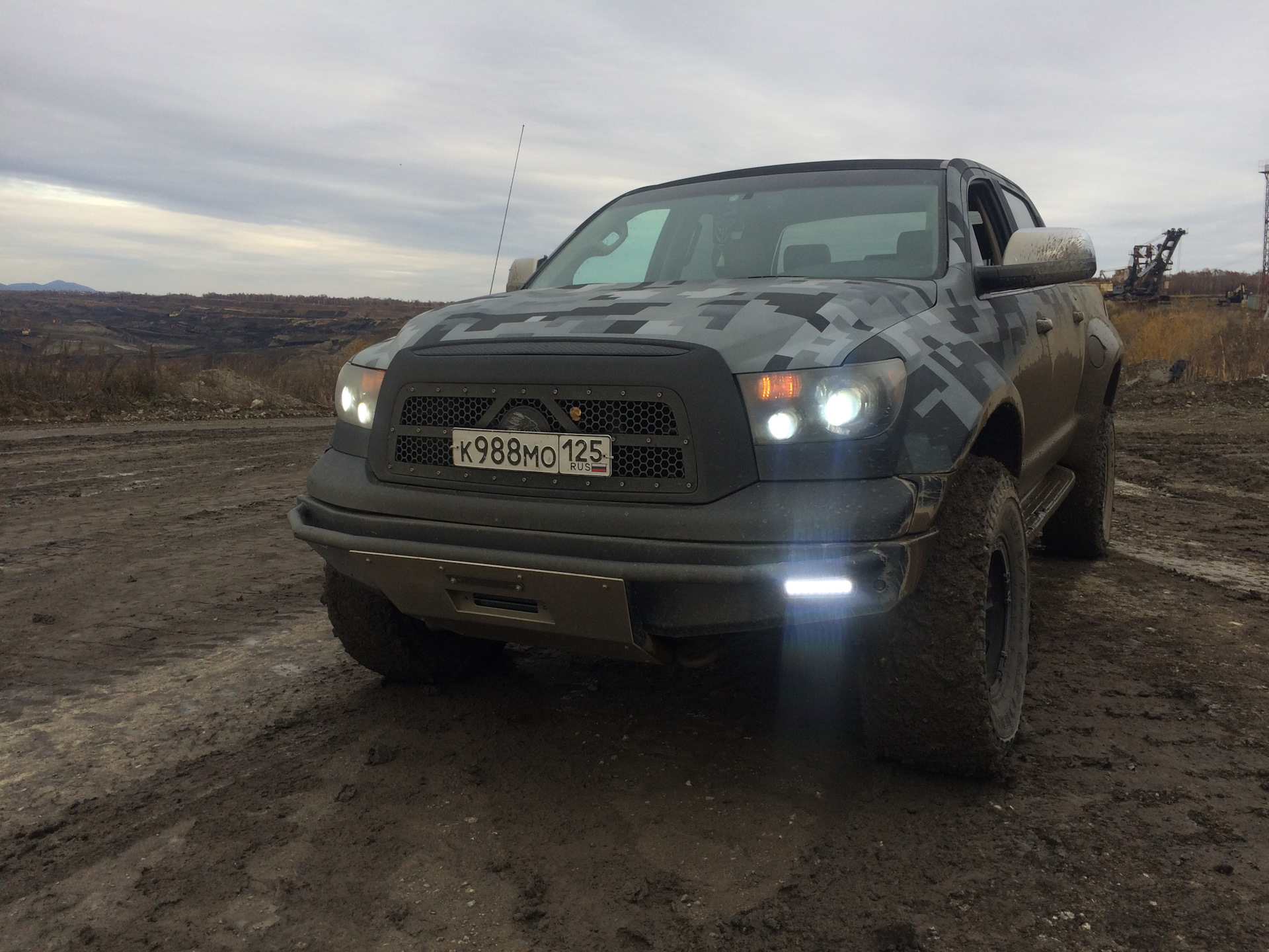 Toyota Tundra заниженная