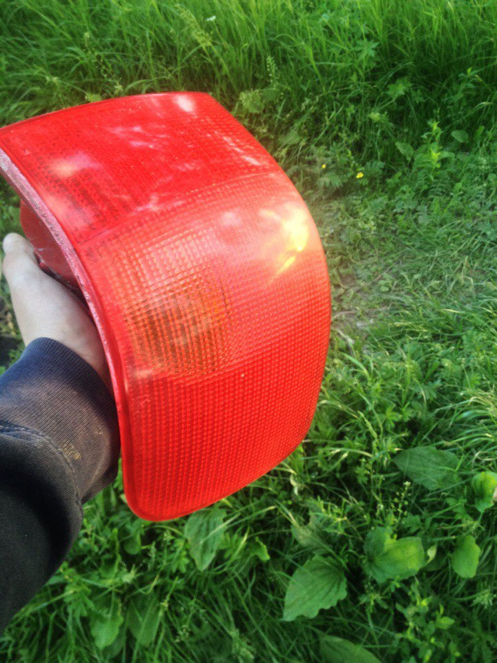 Полировка поворотника — Audi A6 (C4), 2,5 л., 1995 года | кузовной ...