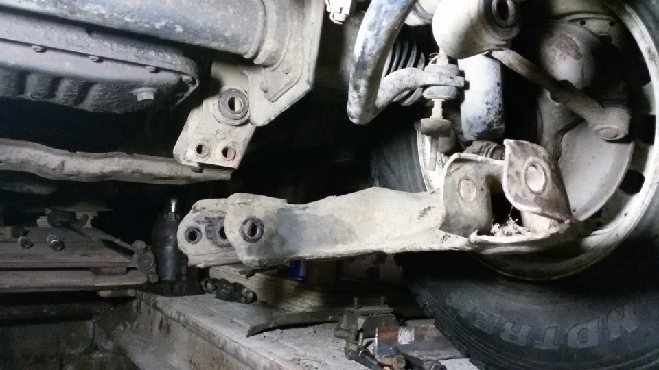 Замена сайлентблоков нижних рычагов 1ч. — JMC BAODIAN, 2,8 л, 2007 года ...