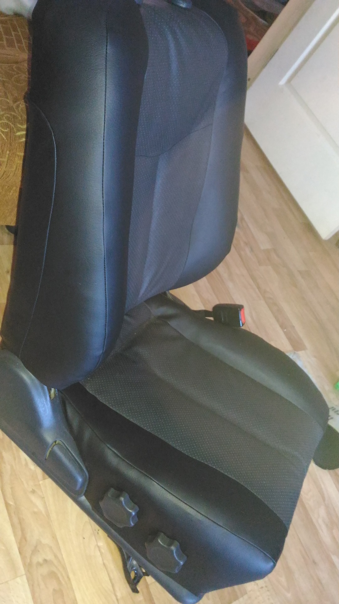 сиденье мазда фамилия