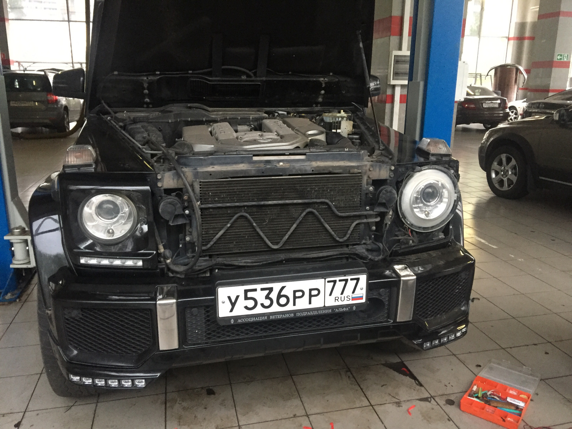 Бампер гелика. Нива Гелик. Mercedes g63 без бампера. Нива АМГ. Нива под Гелик.