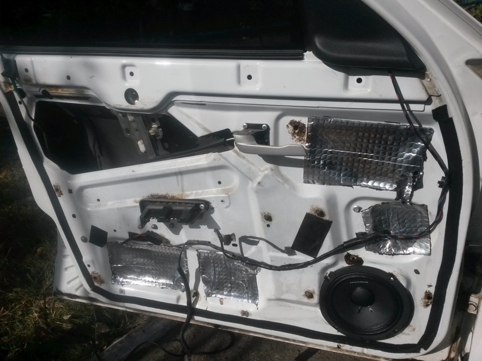 Колонки Alphard 6p. — Lada Приора седан, 1,6 л, 2011 года | тюнинг | DRIVE2