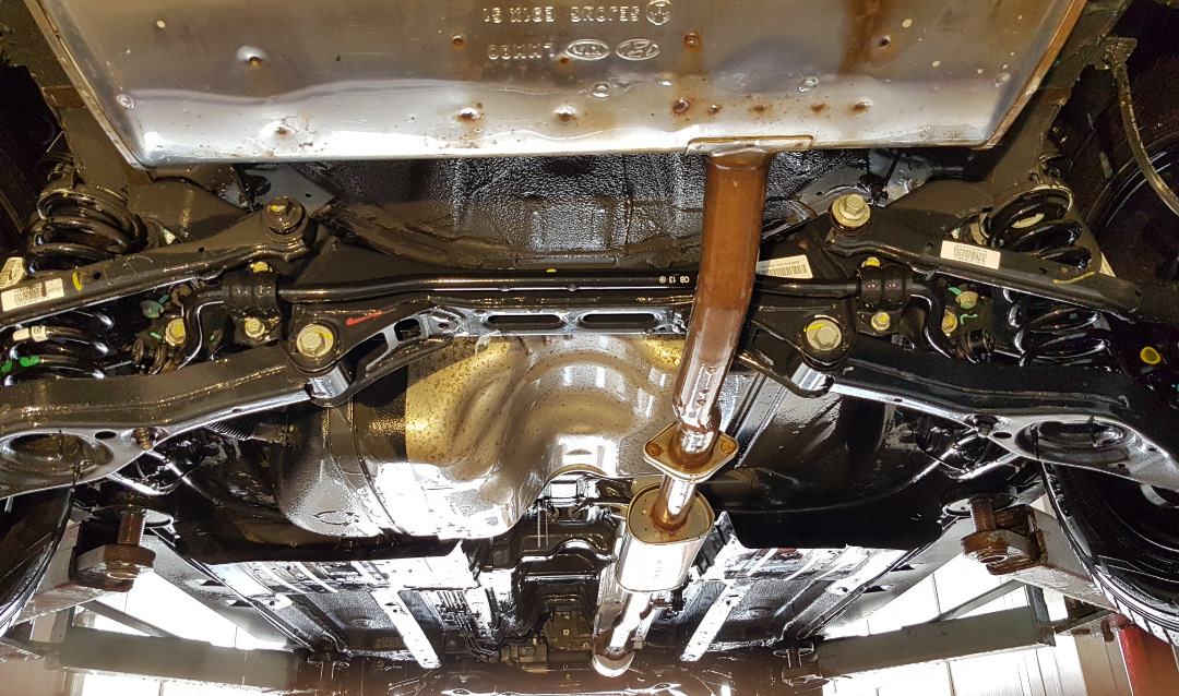 Kia sportage 2 снизу. Kia sportage 3 днище. Kia sportage 3 днище. днище киа спортейдж 2. спортейдж 3 днище.