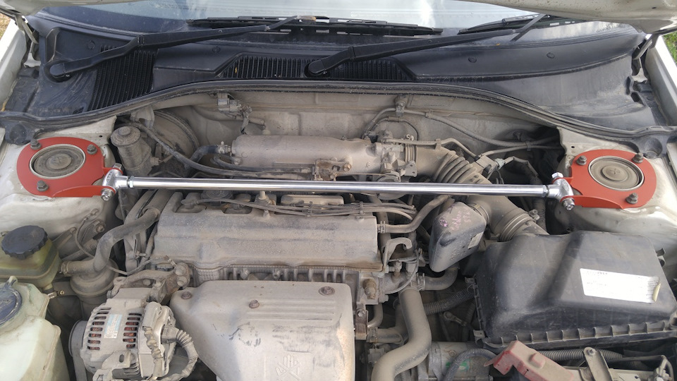 Toyota Caldina / Carina / Corona Premio Upper Strut Bar — DRIVE2