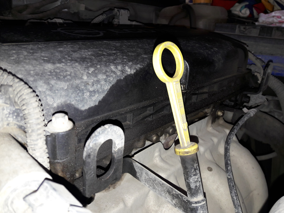 Замена прокладки клапанной крышки — Opel Astra H, 1,8 л, 2007 года ...