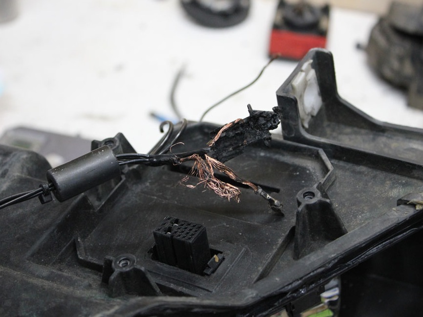 BMW 645i E63 ремонт сгоревшей проводки фары — ГАЛОГЕНУ NET на DRIVE2