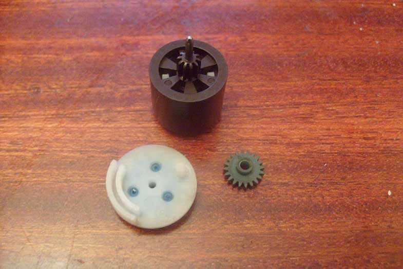 Ремонт одометра(замена зелёной шестерни одометра) — Сообщество «Ford ...