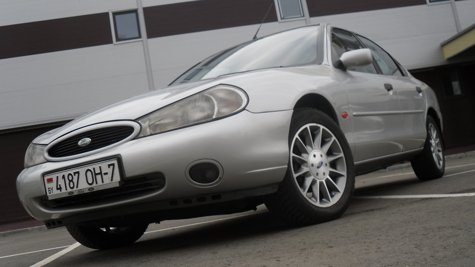 Ford mondeo старая