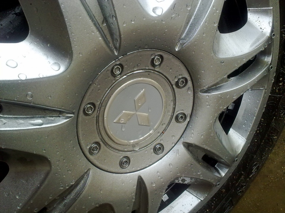 мицубиси — Mitsubishi Carisma