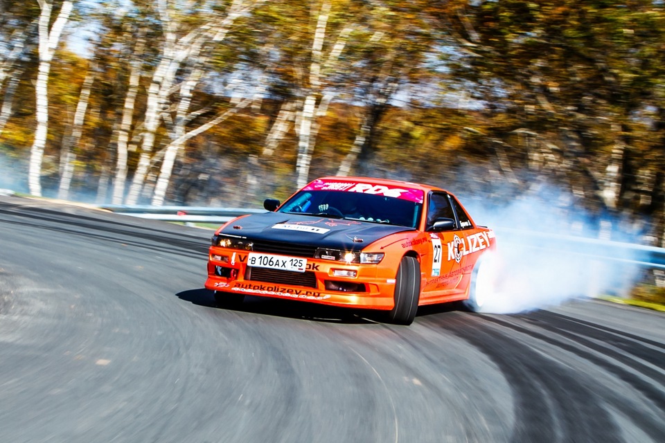 Project drift. Ниссан Глория дрифт. Ниссан Сильвия дрифт проект. Nissan Silvia s13 гонка пушка. Дрифт на Ниссан Глория 31.