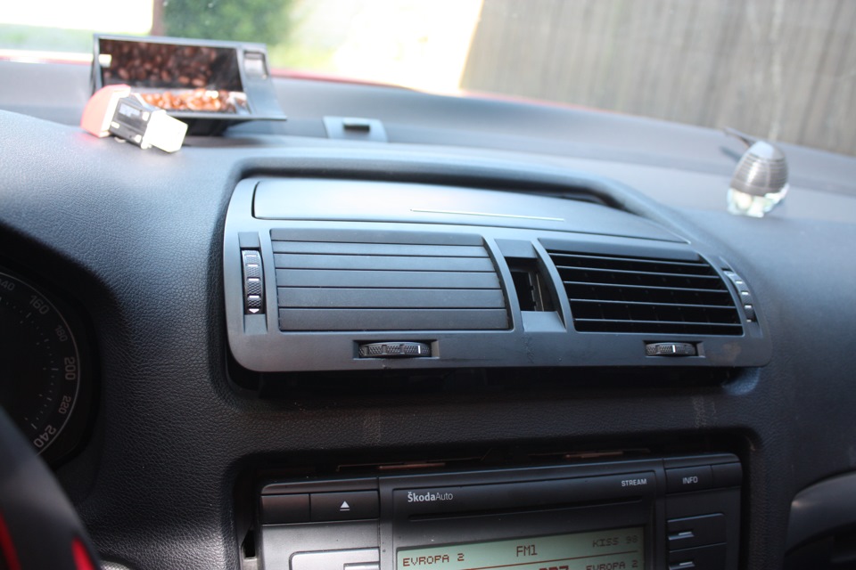 первые издевательства — Skoda Octavia Combi A5 Mk2, 1,9 л, 2005 года ...