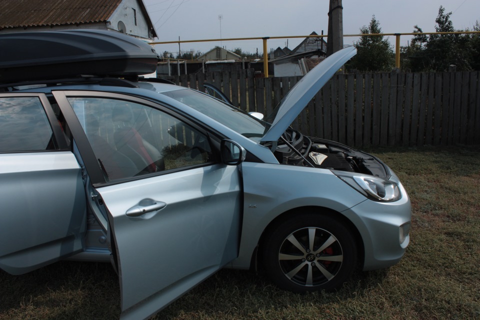 Как должно быть с завода под капотом СОЛЯРИСА. ре стайл И не только ...