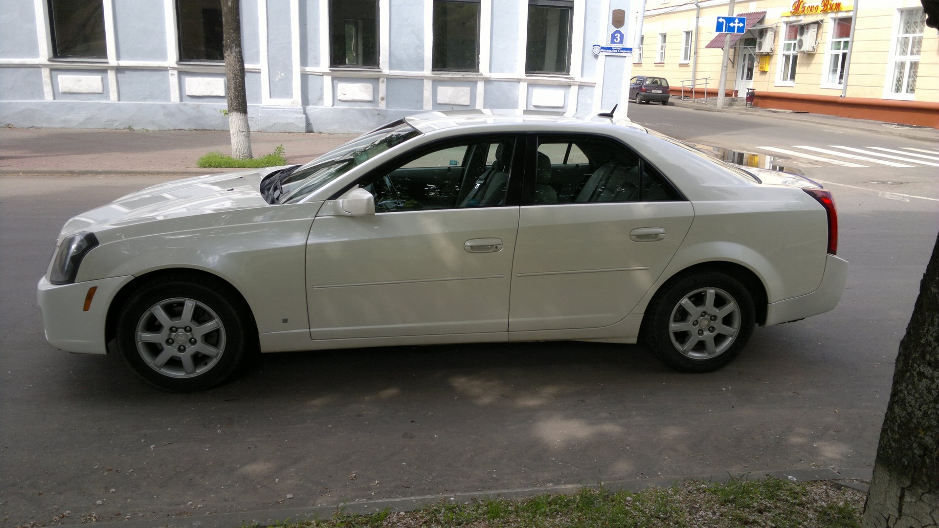 Cadillac CTS (1G) 2.8 бензиновый 2006 | белая жемчужина на DRIVE2