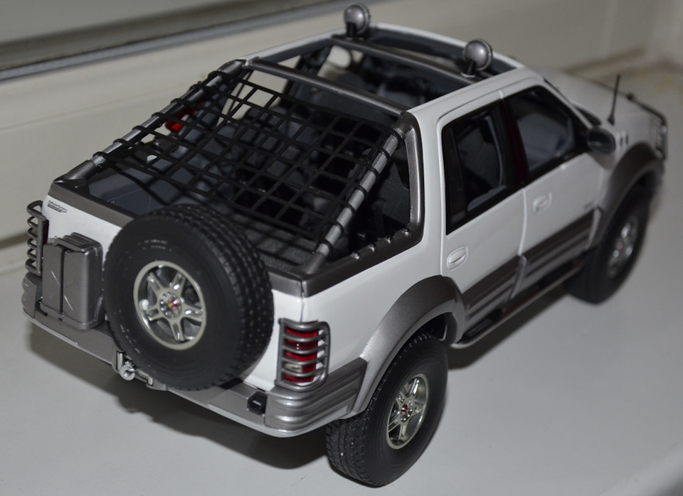 Ford Expedition Himalaya 1998 1/18 by AutoArt — DRIVE2